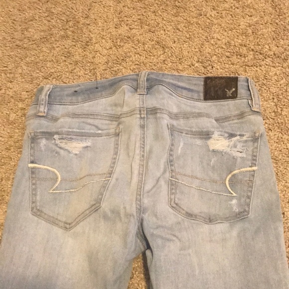 AMERICAN EAGLE RIPPED JEANS - Picture 3 of 3